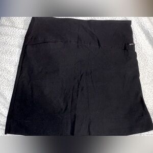 Black Skort